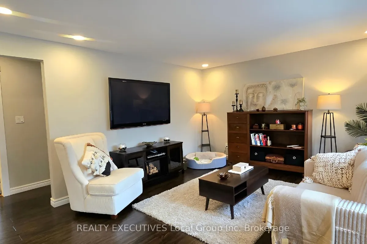 160 Whitney Avenue, ON P1A 1Z2