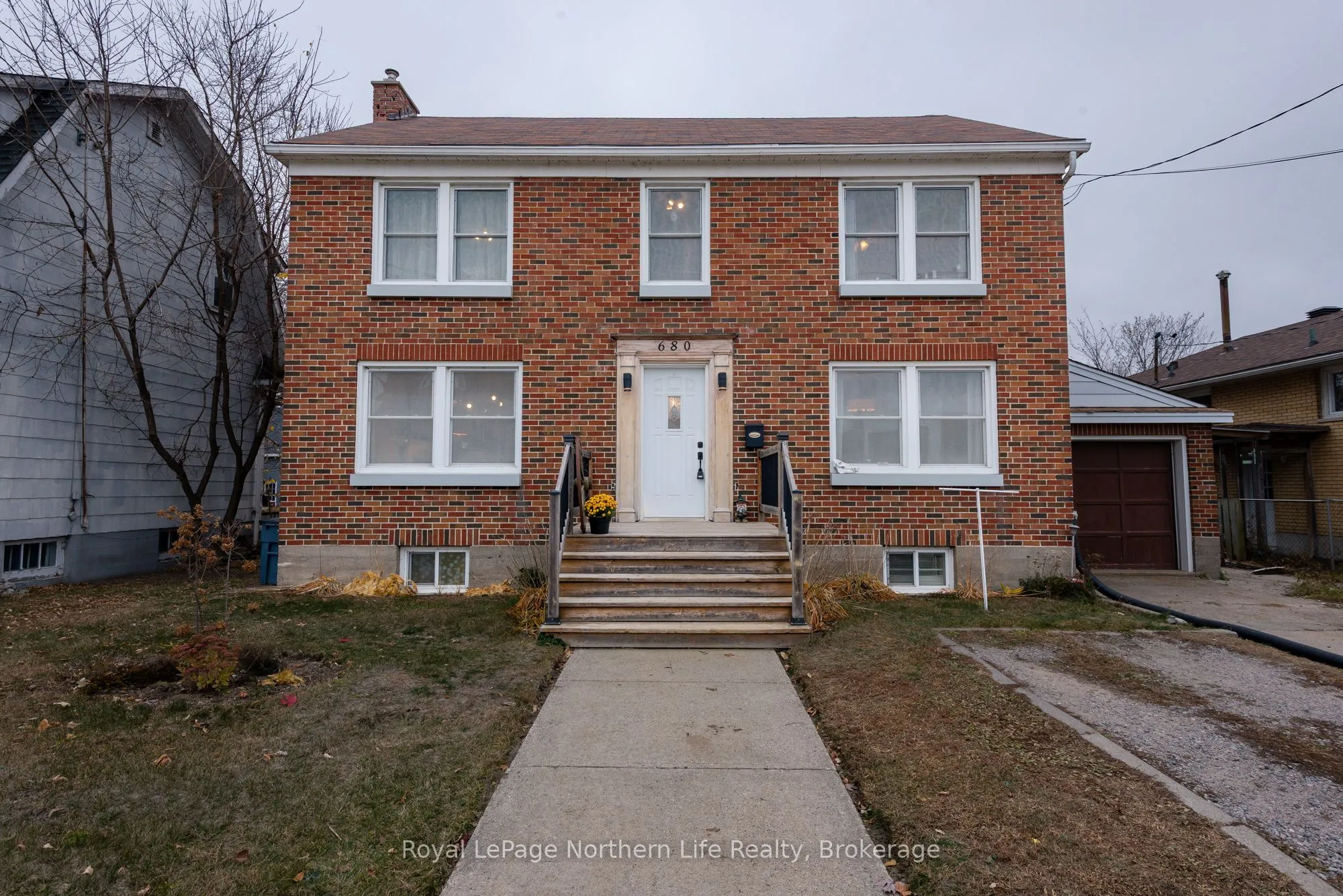 680 Main Street, ON P1B 2V5