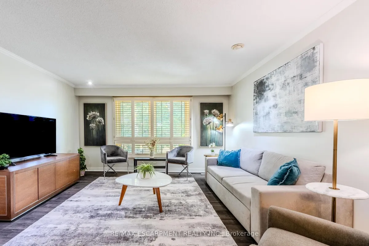 172 Hanover Place, ON L8K 5X6