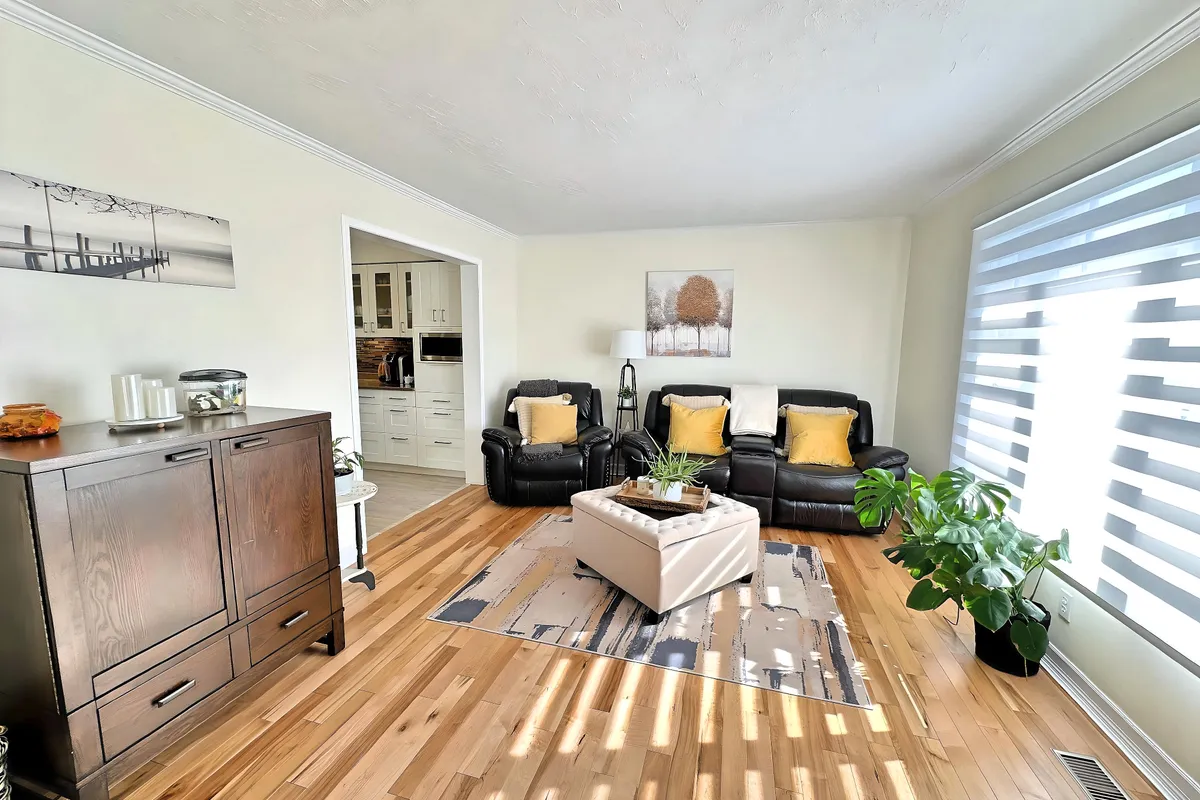 6 Vine Road, ON L3M 5A2