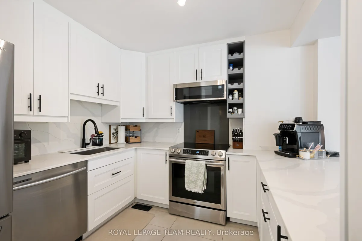 19 Armadale Crescent, ON K2J 4A4