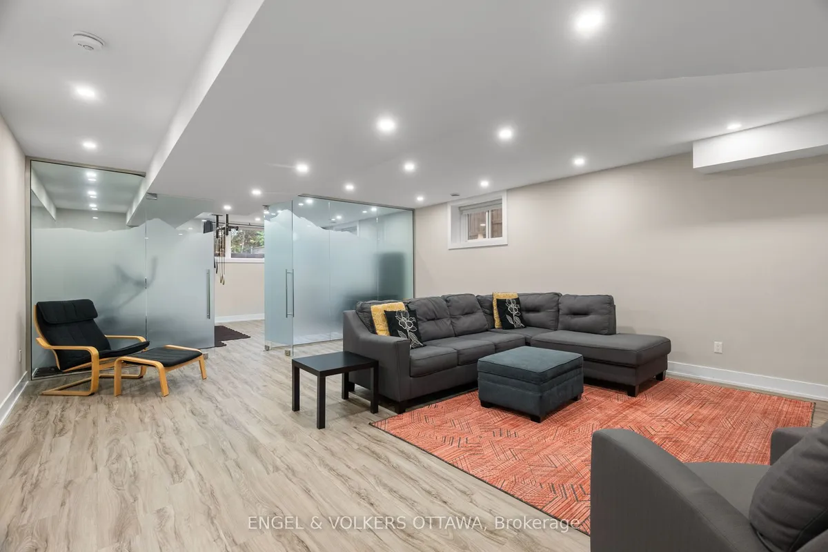 190 Northwestern Avenue, ON K1Y 0M3