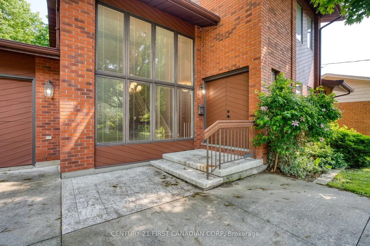 285 Riverside Drive, ON N6H 1G1