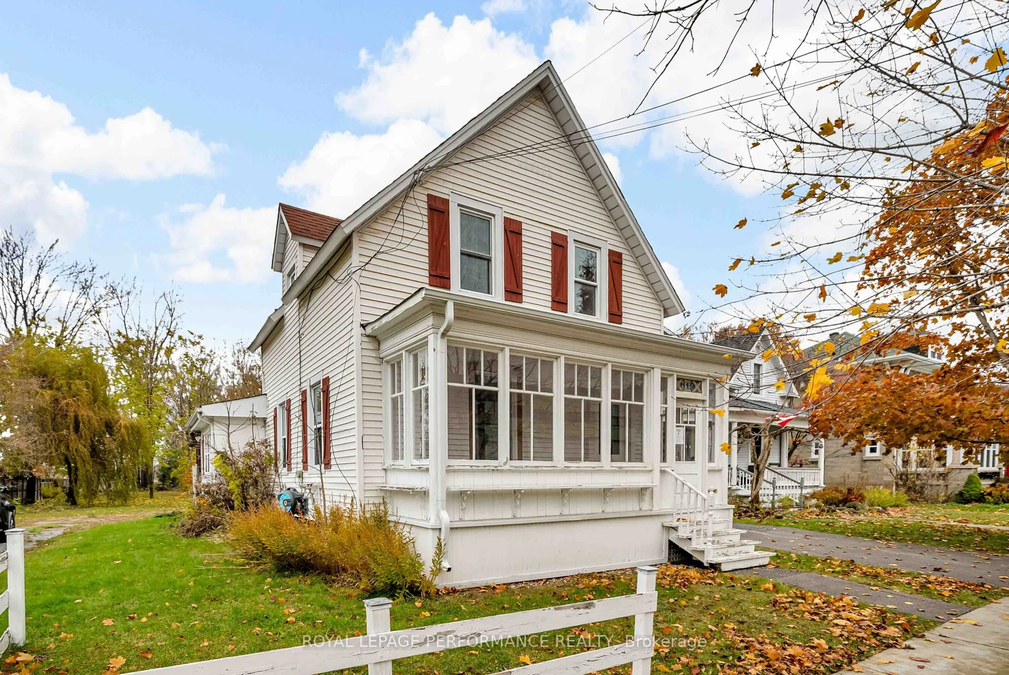 115 Fifth Street, ON K6H 2L6