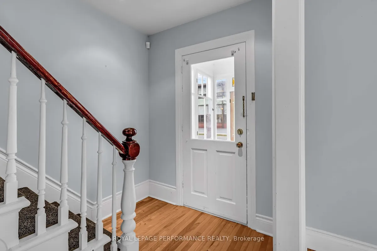 115 Fifth Street, ON K6H 2L6