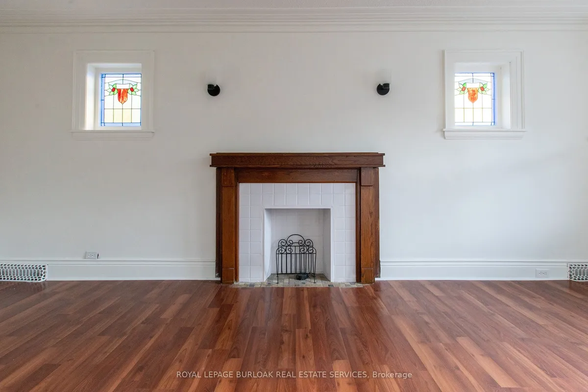 49 Province Street, ON L8K 2K7