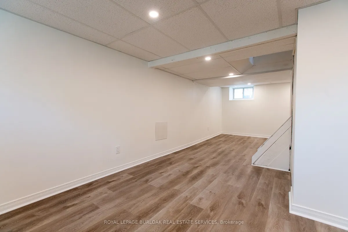 49 Province Street, ON L8K 2K7