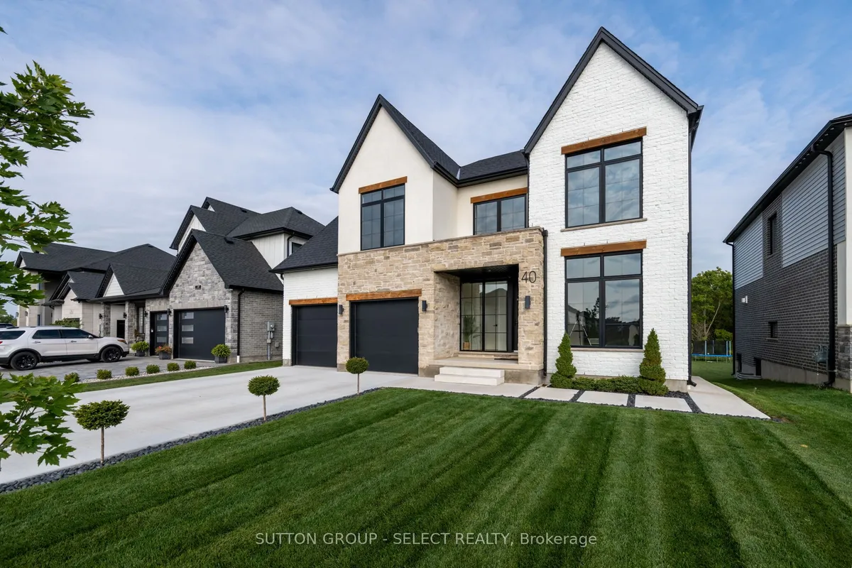 40 Royal Crescent, ON N5P 0G5