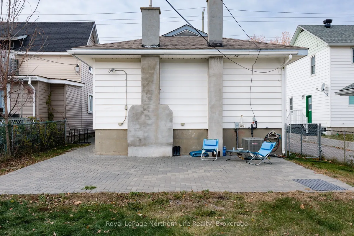 764 O'Brien Street, ON P1B 5W7