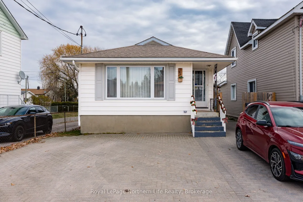 764 O'Brien Street, ON P1B 5W7