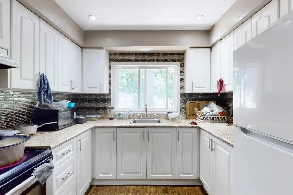 180 King Street, ON N2J 2Y5