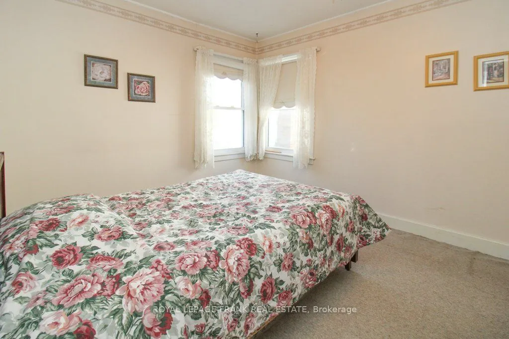 512 Glengarry Avenue, ON K9H 4Y4