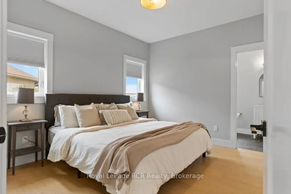 13 Jonathan Crescent, ON N0G 2J0