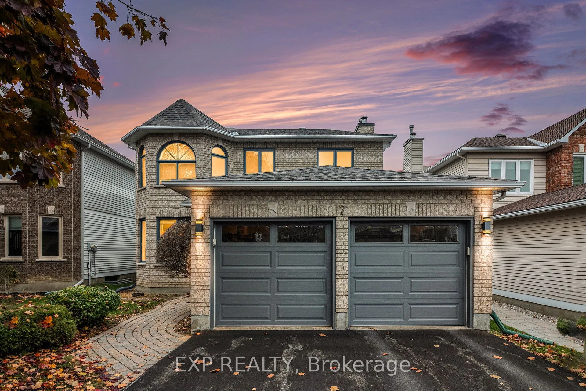 7 Forestglade Crescent, ON K1G 5X3