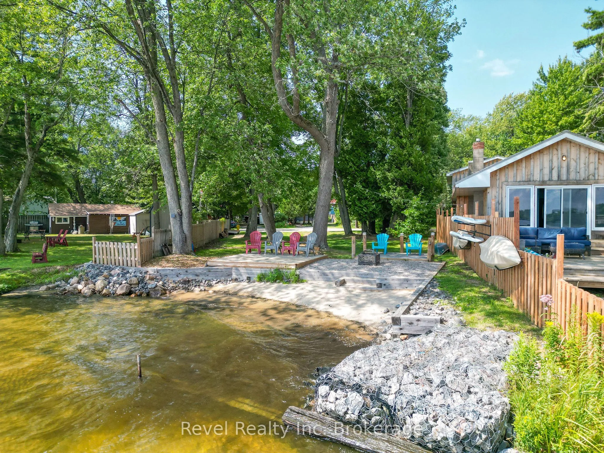 120-121 Mowat Crescent, ON P1A 1R5