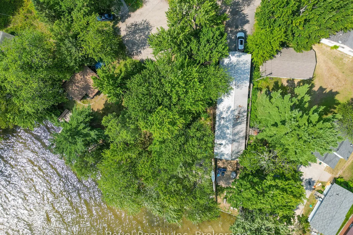 120-121 Mowat Crescent, ON P1A 1R5