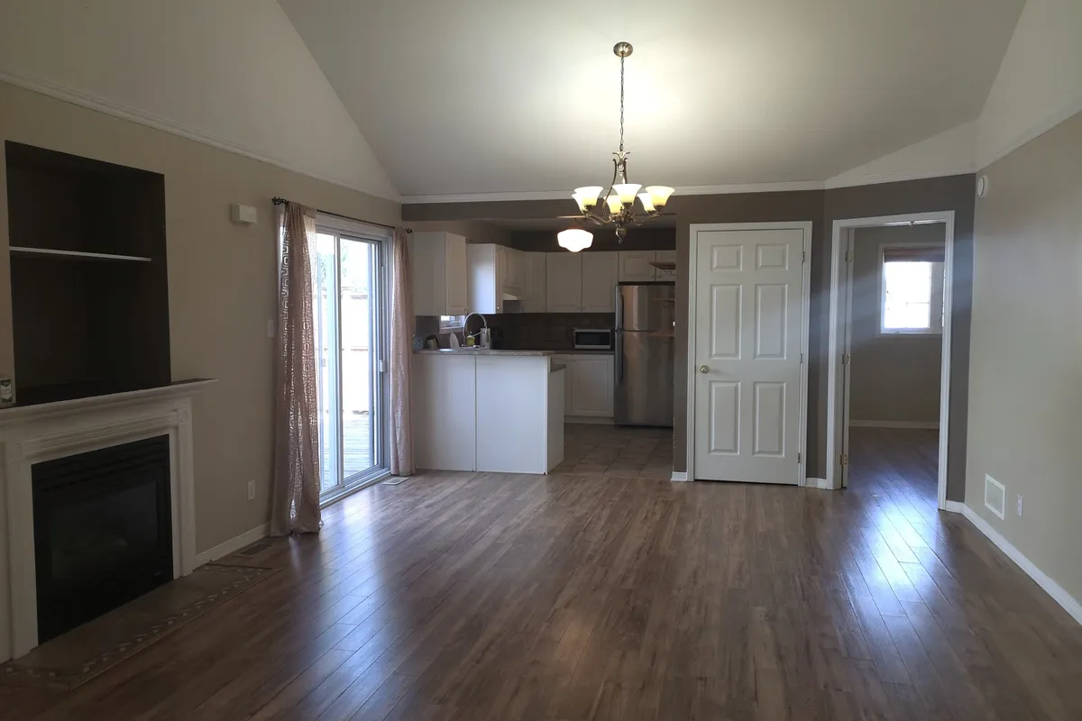 234 Hemlock Crescent, ON K6H 7M2