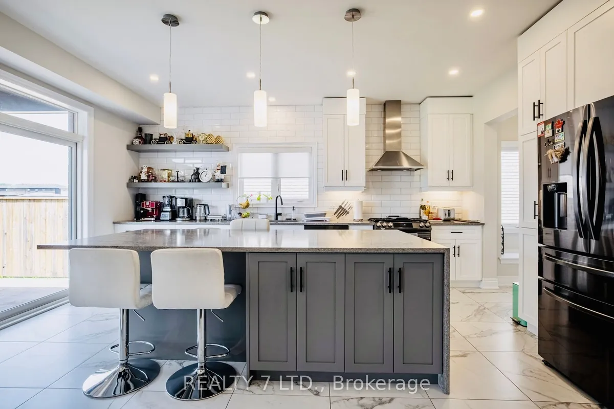 128 Susan Drive, ON L0S 1E6