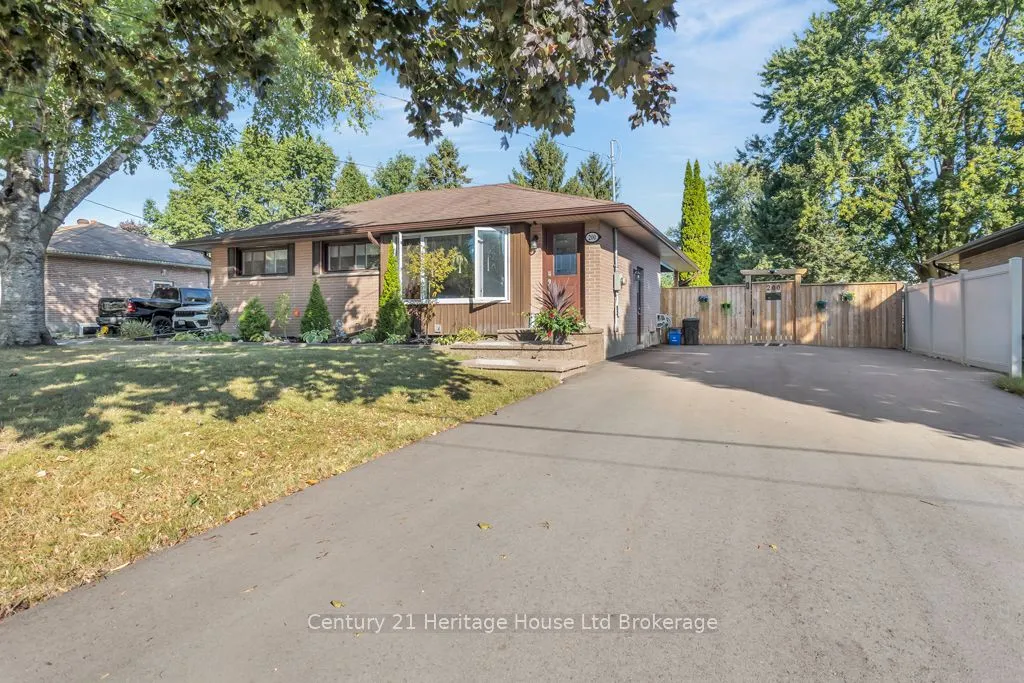 200 Elizabeth Street, ON N0M 2M0