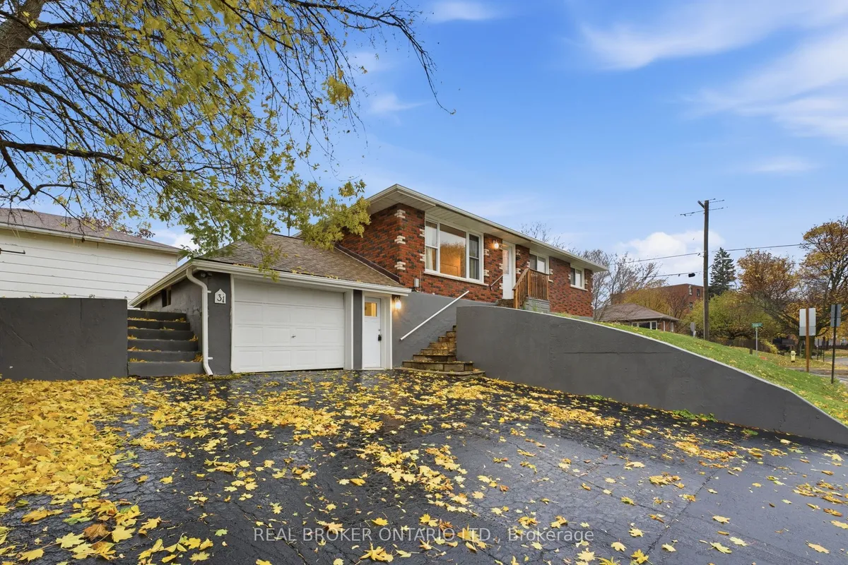 31 Oakwood Avenue, ON N3Y 1H5