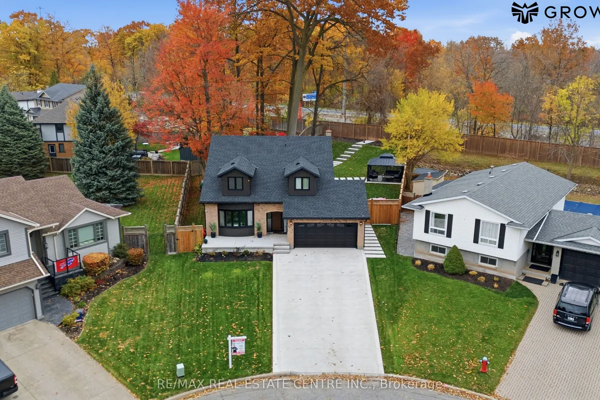 7411 Petrullo Court, ON L2H 2K4