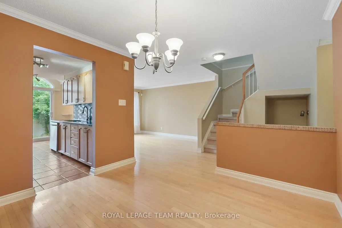 6201 Arbourwood Drive, ON K1C 7L6