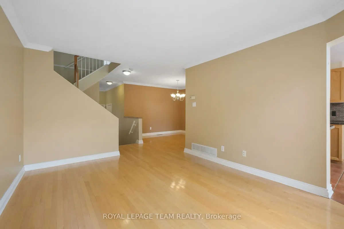 6201 Arbourwood Drive, ON K1C 7L6