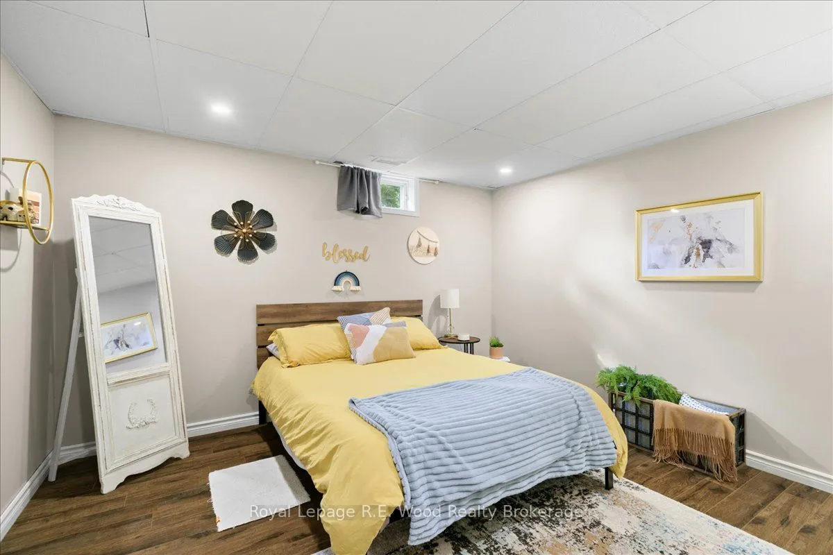 270 Talbot Street, ON N0J 1E0