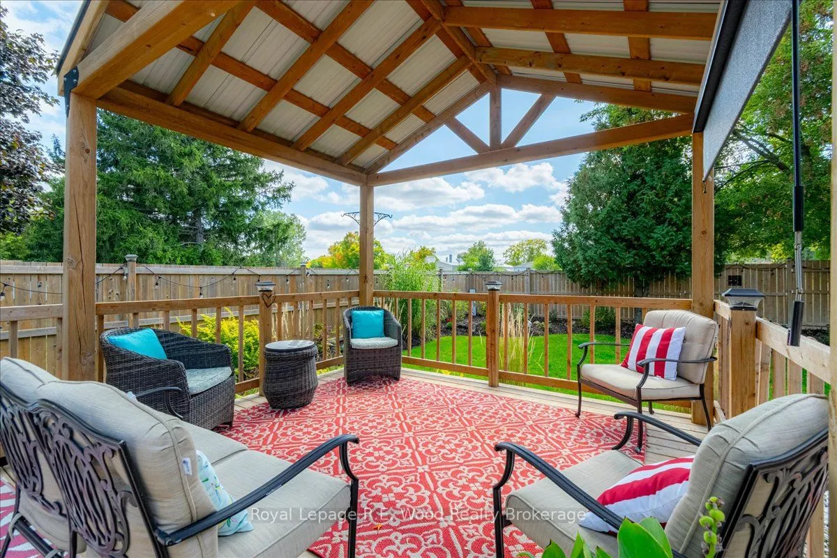 270 Talbot Street, ON N0J 1E0