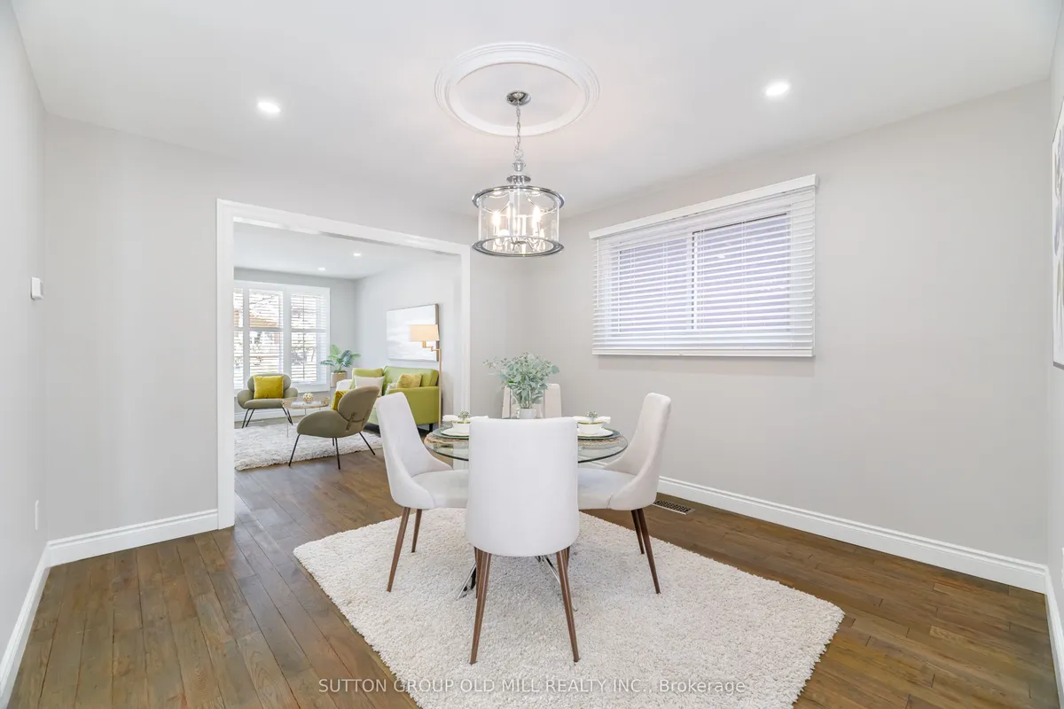 93 Indian Crescent, ON L8V 4X4