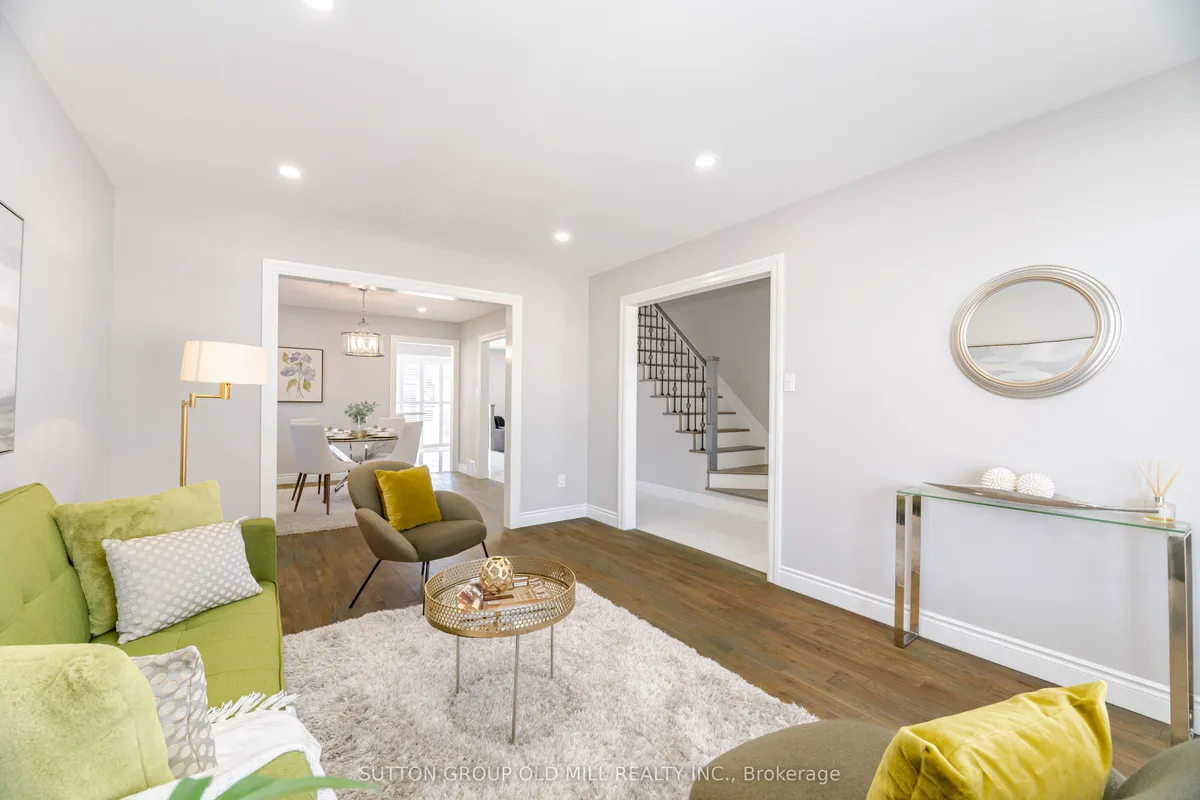 93 Indian Crescent, ON L8V 4X4