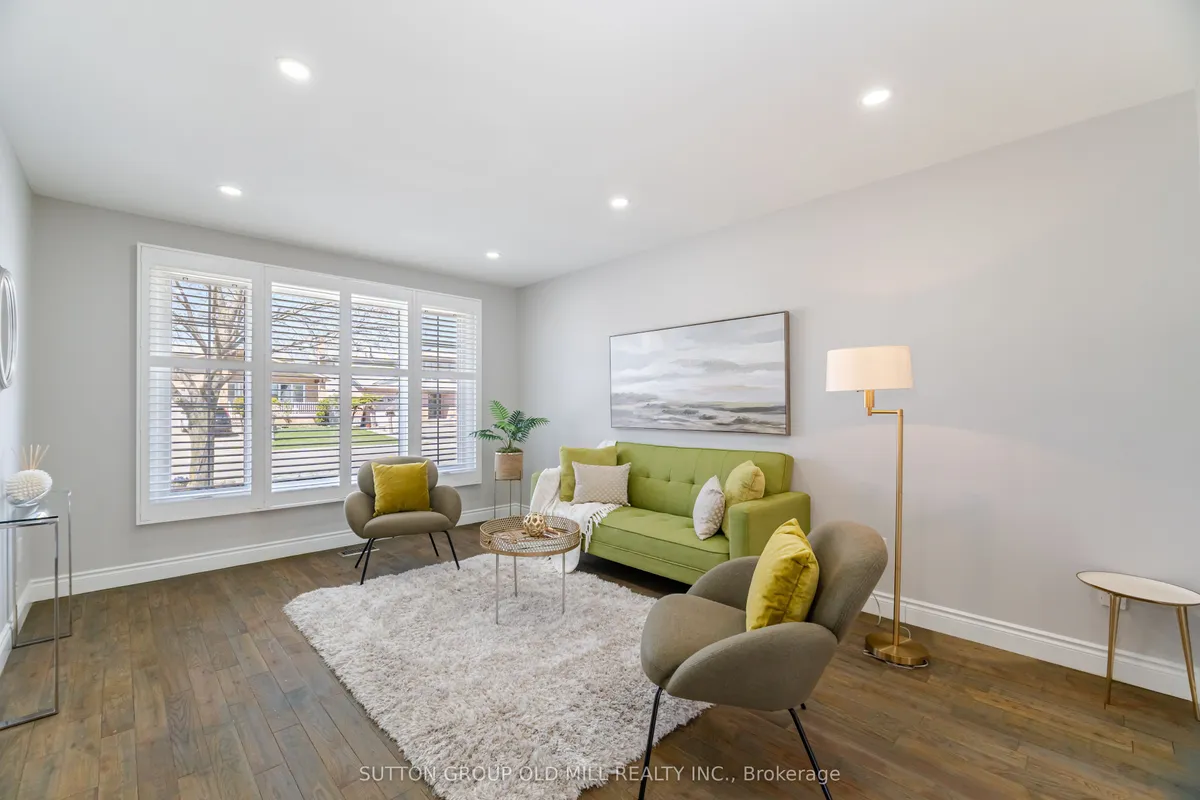 93 Indian Crescent, ON L8V 4X4