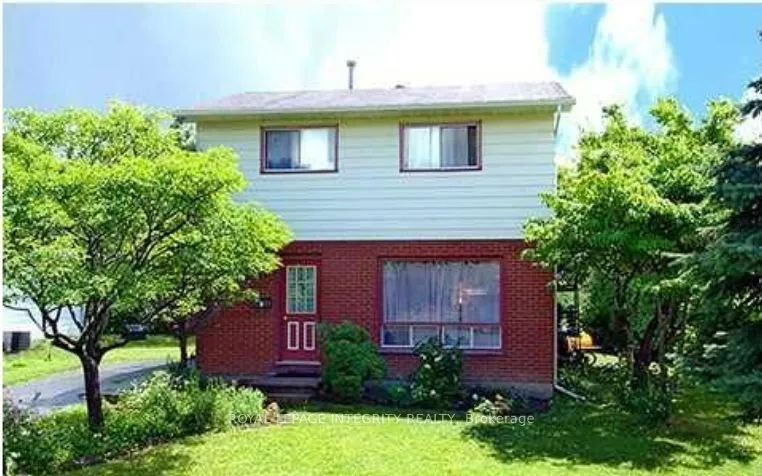 15 Mcmurdo Court, ON K2E 5V8