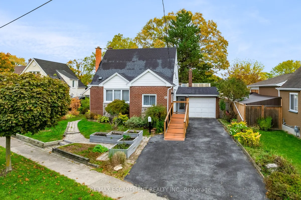 18 Flanders Avenue, ON L2M 5X3