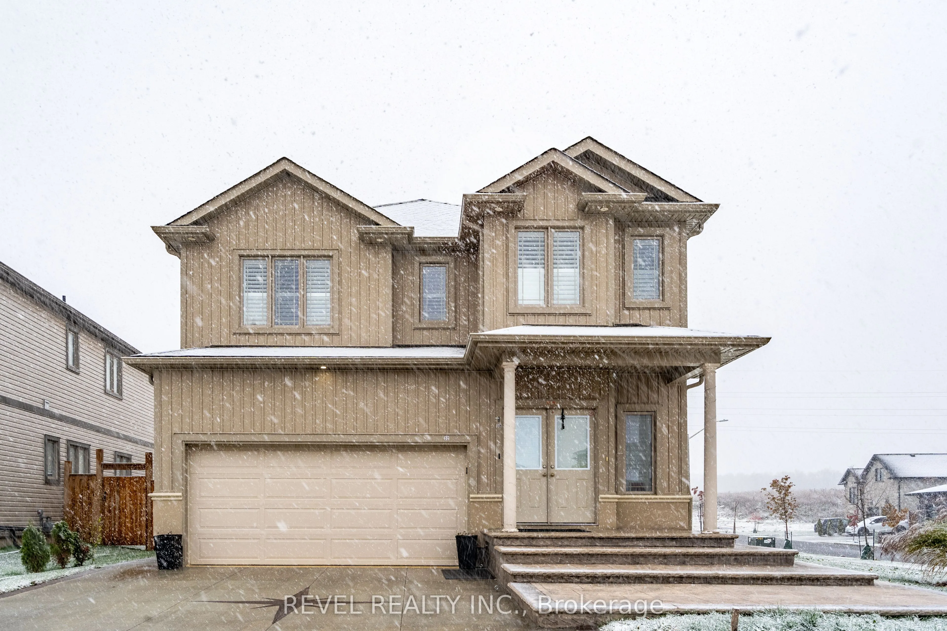 32 Barker Parkway, ON L2V 0H3