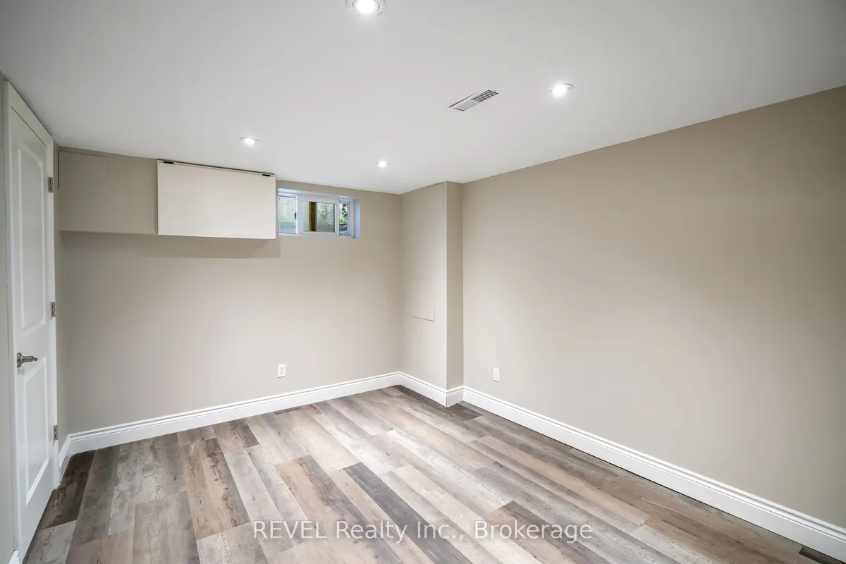 279 Vansickle Road, ON L2S 2T2