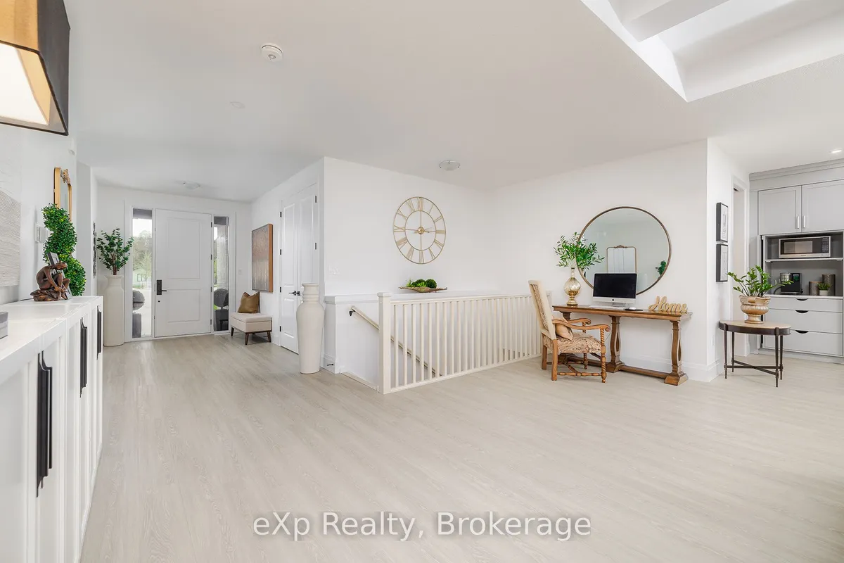 41 Gilmer Crescent, ON N4W 0H3