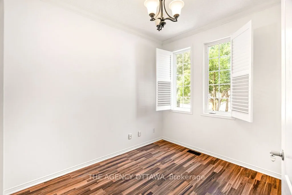 70 Appledale Drive, ON K2J 4W6