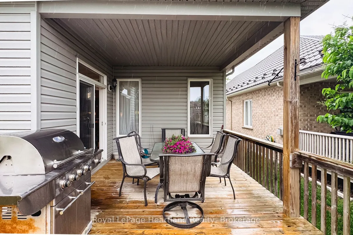 23 Stornoway Crescent, ON N0K 1W0