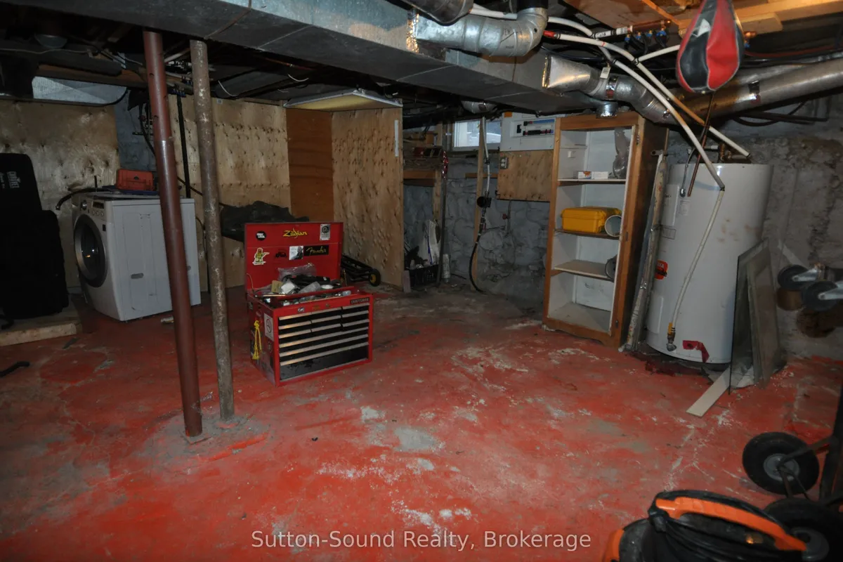 1969 4th Avenue, ON N4K 4Y1