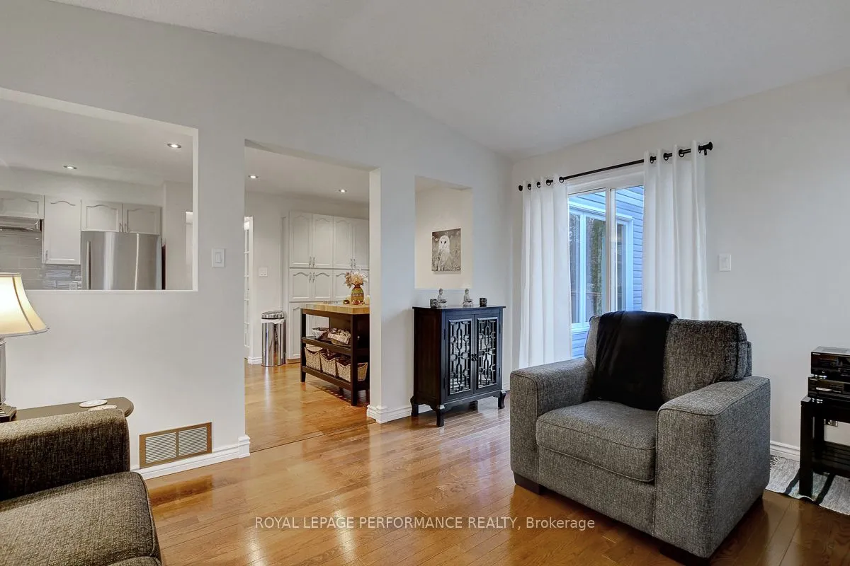 32 Parklands Avenue, ON K4R 1A2