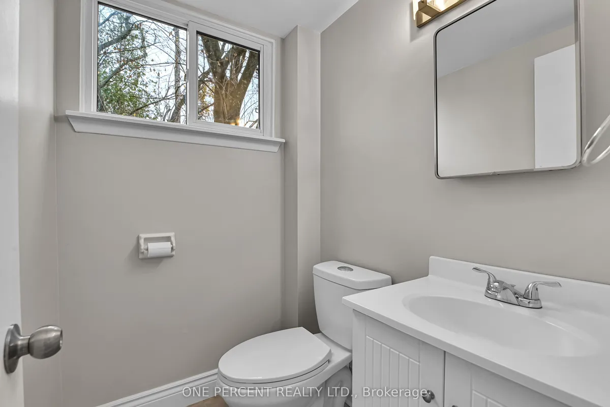 5 Parkridge Crescent, ON K1B 3E6