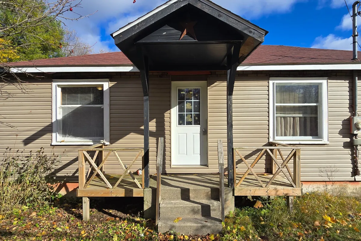 2436 Henderson Road, ON K0H 1B0