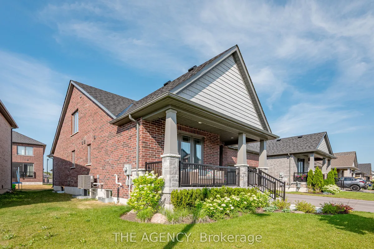 425 Melling Avenue, ON K9H 0J2