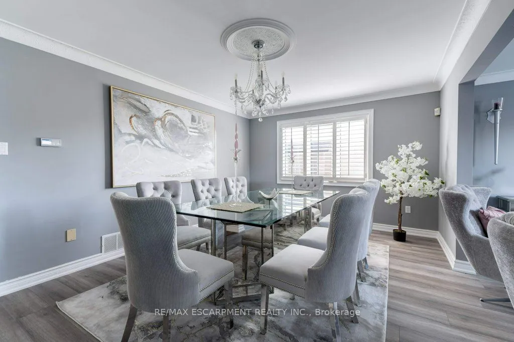 35 Lido Drive, ON L8E 5E8