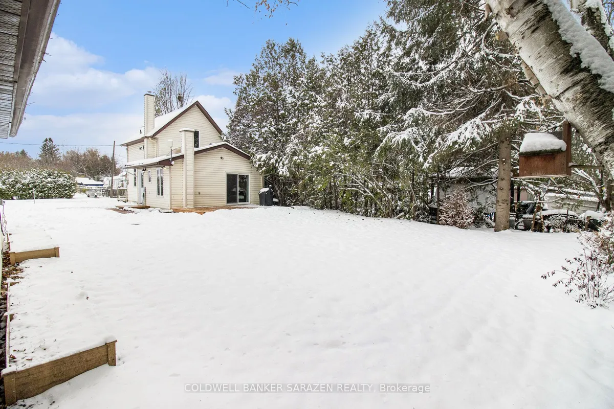 118 Tyndal Street, ON K7S 3G7