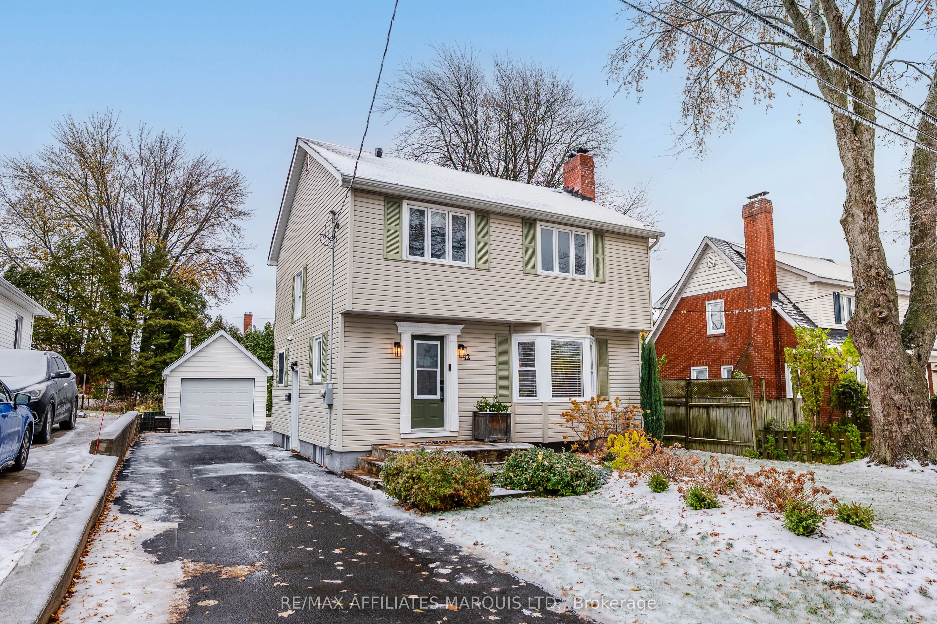 12 Bryden Avenue, ON K6H 5M5