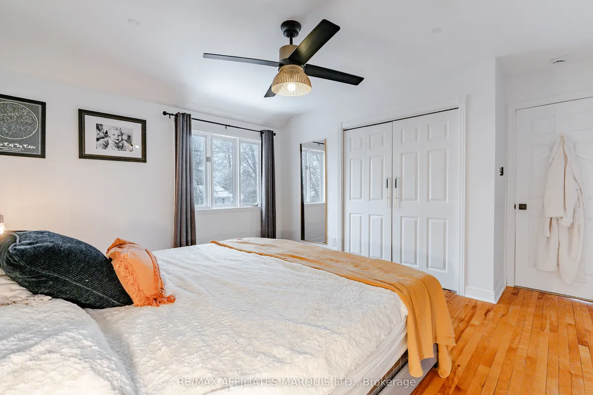 12 Bryden Avenue, ON K6H 5M5