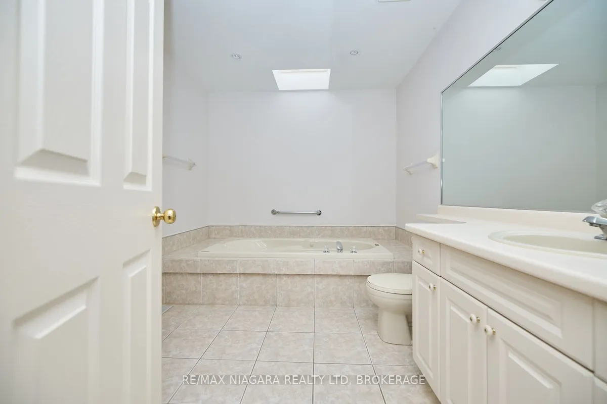 6869 Imperial Court, ON L2G 7W9