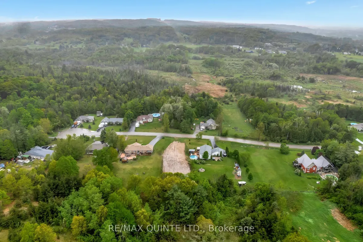 43 DEERFIELD Drive, ON K0K 2C0